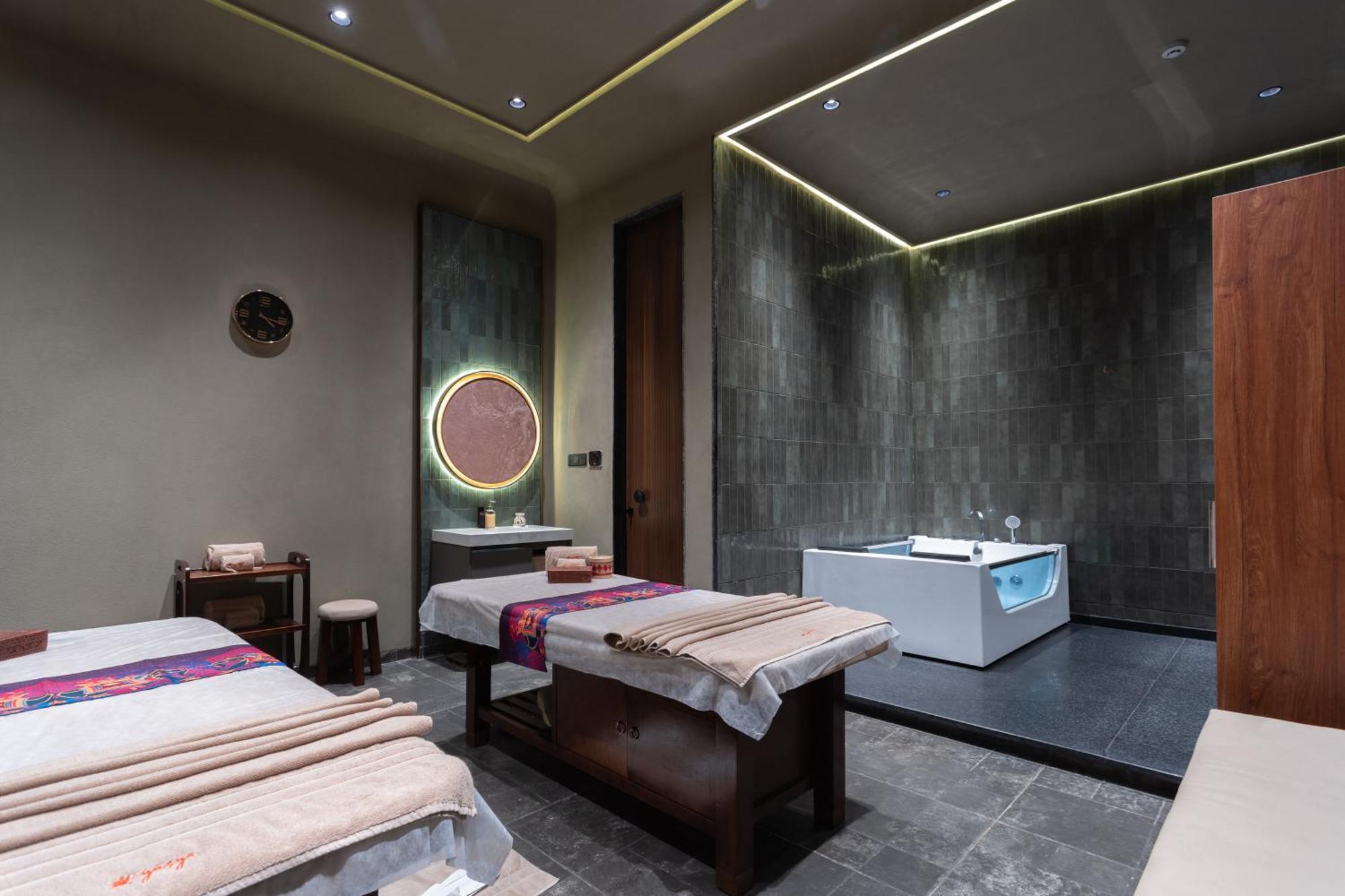 Treat Resort Silvassa Exterior photo